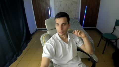 Junior Caicer online show from 01/13/26, 01:55