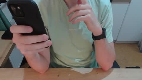 junk2711 online show from 04/10/26, 08:41