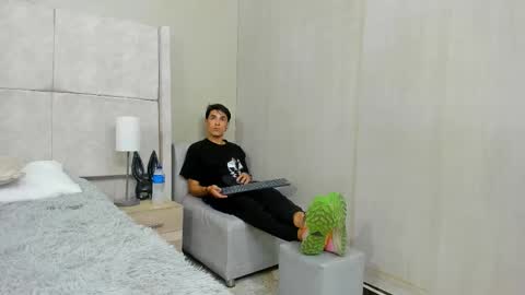 Jupiter online show from 12/03/25, 05:00