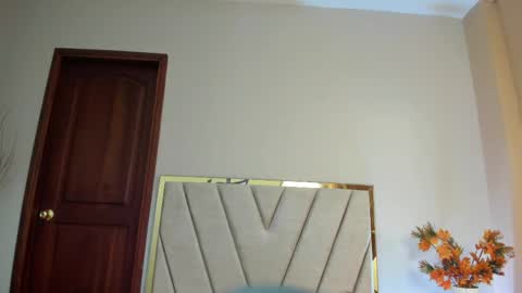 Jupiter Fox online show from 04/22/26, 12:46