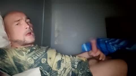 Snapshot of jurokplayer36 chatting on 10/24/25, 11:56 Yuri online show from 10/24/25, 11:56