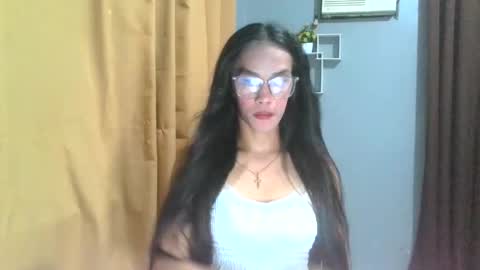 jusa_yan online show from 06/05/26, 12:11