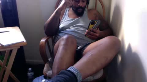 Snapshot of just2real chatting on 01/27/25, 04:54 Real online show from 01/27/25, 04:54