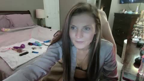 Snapshot of just4fun199393 chatting on 07/02/26, 06:30 Hi guys Im Sarah and my pleasure is in your hands. online show from 07/02/26, 06:30