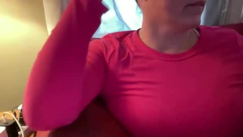 Flirty influncer online show from 11/10/25, 09:03