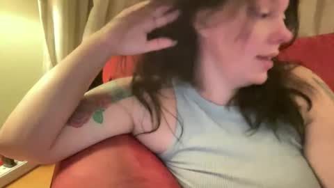 Flirty influncer online show from 11/29/25, 12:19