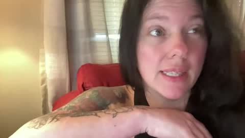 Flirty influncer online show from 12/22/25, 01:19