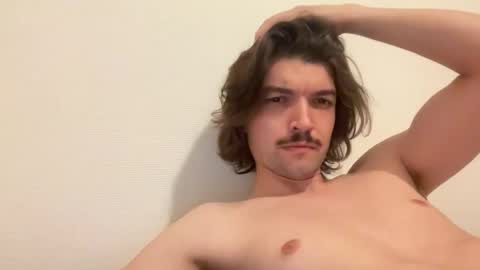 just_a_guy_with_a_big_cock online show from 05/06/26, 07:41