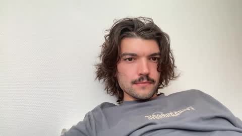 just_a_guy_with_a_big_cock online show from 06/05/26, 01:17