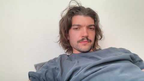 just_a_guy_with_a_big_cock online show from 07/01/26, 03:23