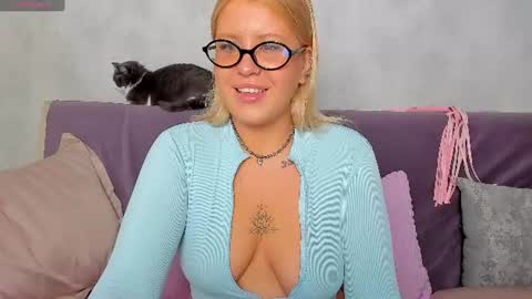 Alex Alexandra online show from 07/12/26, 12:23