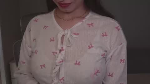 Snapshot of just_emmy chatting on 06/26/26, 05:34 just call me Emmy online show from 06/26/26, 05:34