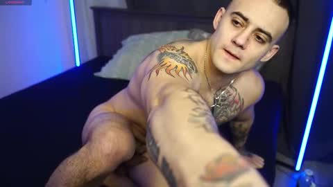 Snapshot of just_hairy_man chatting on 12/15/25, 06:01 Kurt online show from 12/15/25, 06:01