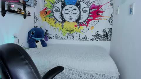 Sofia online show from 12/19/25, 05:36