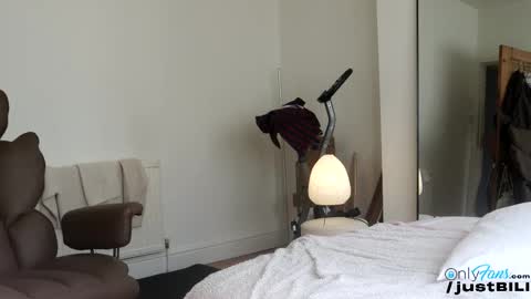 Billie  B  William online show from 09/11/25, 07:41