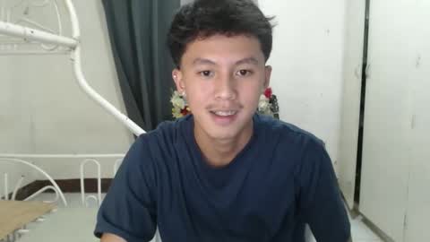 Snapshot of justcallme_james chatting on 04/25/26, 03:42 James online show from 04/25/26, 03:42