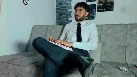 Snapshot of justdavid_ chatting on 03/02/26, 09:43 David online show from 03/02/26, 09:43