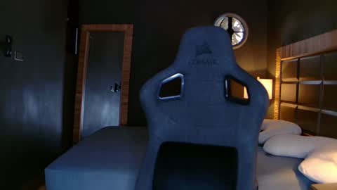 Justin online show from 02/04/25, 03:26