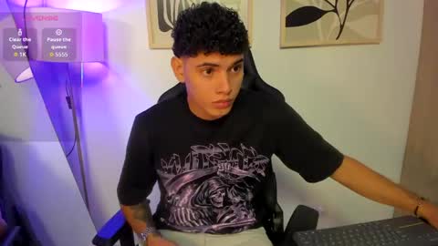 justin_payn14 online show from 04/22/26, 01:45