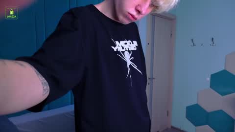 Snapshot of justinbyrd chatting on 04/11/26, 09:57 justTEEN online show from 04/11/26, 09:57