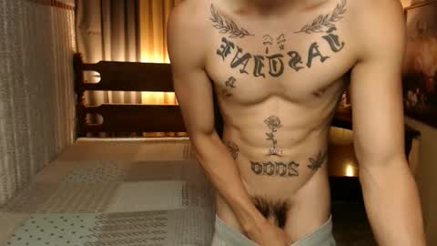 justine_hunk online show from 12/04/24, 04:32