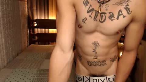 justine_hunk online show from 01/11/25, 10:19