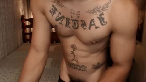 Snapshot of justine_hunk chatting on 07/11/26, 07:22 justine_hunk online show from 07/11/26, 07:22