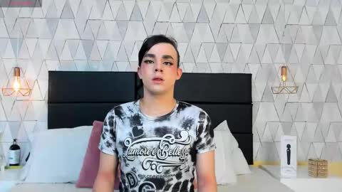 Justine online show from 12/23/25, 03:15