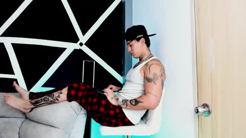 Snapshot of justinfuller_31 chatting on 10/17/25, 06:54 justinfuller_31 online show from 10/17/25, 06:54