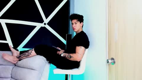 Snapshot of justinfuller_31 chatting on 10/19/25, 03:45 justinfuller_31 online show from 10/19/25, 03:45