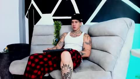 Snapshot of justinfuller_31 chatting on 10/23/25, 04:17 justinfuller_31 online show from 10/23/25, 04:17