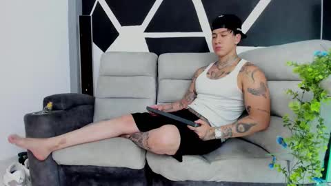 Snapshot of justinfuller_31 chatting on 11/02/25, 09:06 justinfuller_31 online show from 11/02/25, 09:06