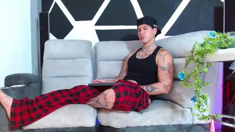 Snapshot of justinfuller_31 chatting on 11/22/25, 08:30 justinfuller_31 online show from 11/22/25, 08:30