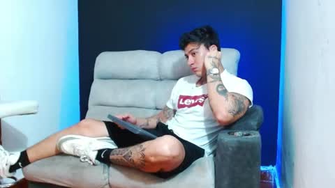 justinfuller_31 online show from 05/27/26, 03:03