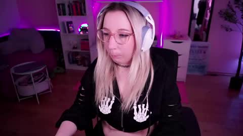 Kerry online show from 02/18/25, 08:27