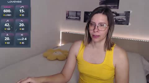 Snapshot of justmexy7 chatting on 12/13/24, 05:05 Julie online show from 12/13/24, 05:05