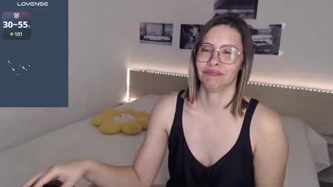 Snapshot of justmexy7 chatting on 12/30/24, 05:04 Julie online show from 12/30/24, 05:04