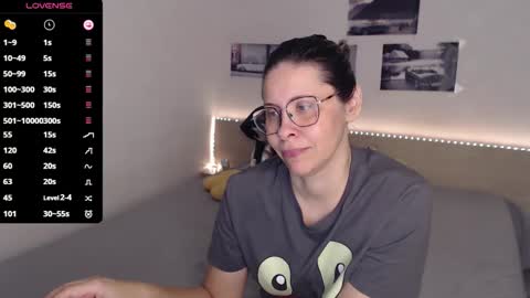 Snapshot of justmexy7 chatting on 11/23/25, 05:18 Julie online show from 11/23/25, 05:18