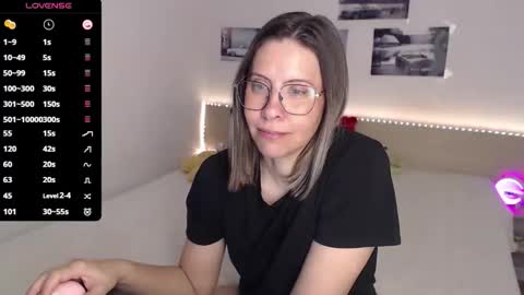 Julie online show from 04/23/26, 04:14