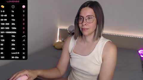 Julie online show from 07/07/26, 03:38