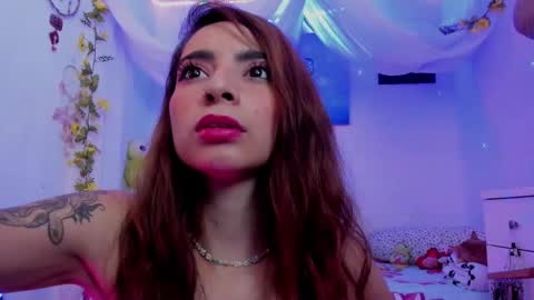 Snapshot of justmia_ chatting on 02/21/25, 12:05 Mia online show from 02/21/25, 12:05