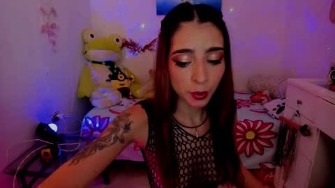 Snapshot of justmia_ chatting on 02/25/25, 11:44 Mia online show from 02/25/25, 11:44