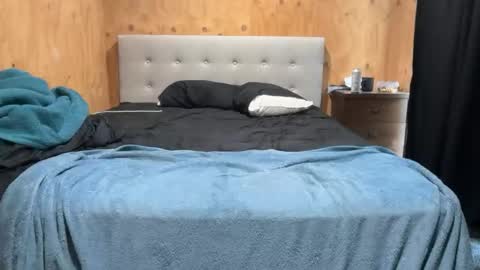 justmoresluts online show from 04/04/26, 09:01