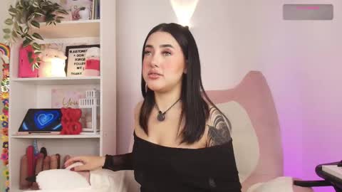 Emy online show from 03/03/26, 01:12