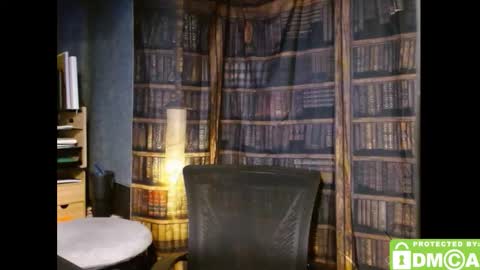 Snapshot of justshutupandwatch chatting on 11/25/25, 06:46 M. Dean online show from 11/25/25, 06:46