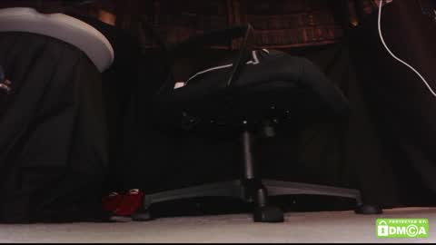 M. Dean online show from 04/08/26, 07:03