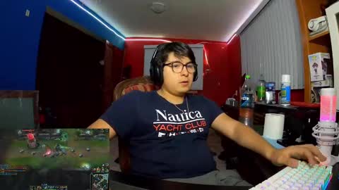 Snapshot of justsky117 chatting on 12/23/24, 02:13 justsky117 online show from 12/23/24, 02:13