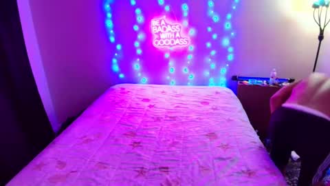 Snapshot of justwannalookgood4ya chatting on 01/24/25, 12:31 Eetantungfuk Mias online show from 01/24/25, 12:31