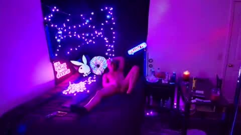 Snapshot of justwannalookgood4ya chatting on 02/12/25, 02:32 Eetantungfuk Mias online show from 02/12/25, 02:32