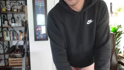 justwondering9 online show from 04/05/26, 03:53